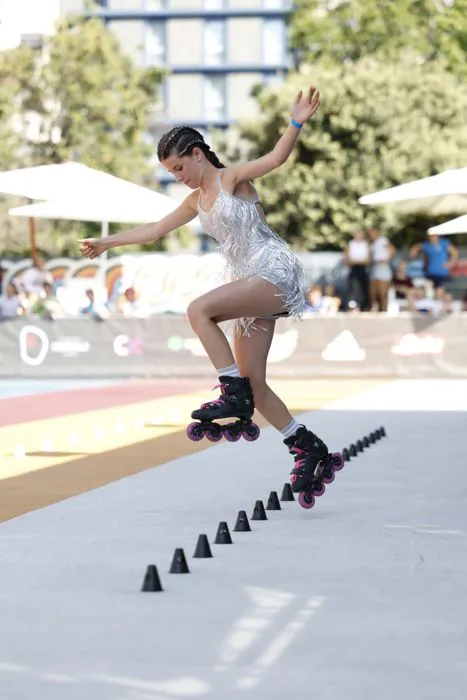 Atleta del Verona Skates A.S.D. che si esibisce nella sua coreografia sui coni in una gara internazionale dello Style.